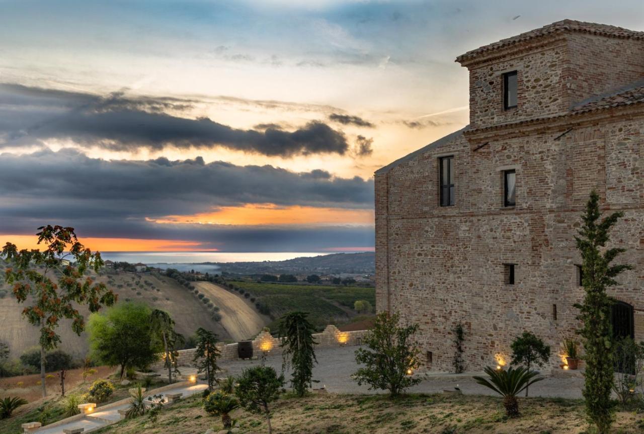 Castello Di Petecciano B&B Mosciano Sant'Angelo Luaran gambar