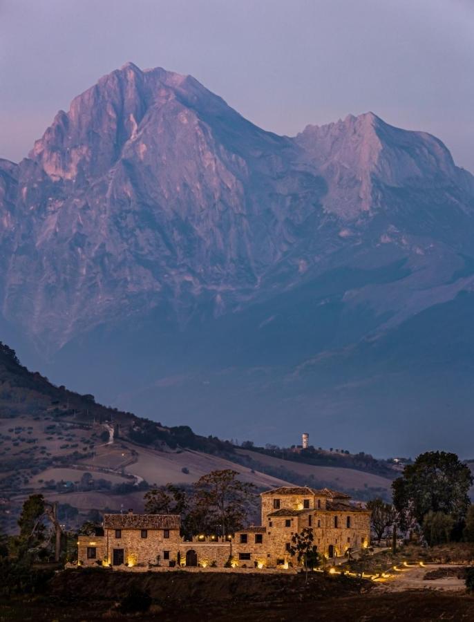 Castello Di Petecciano B&B Mosciano Sant'Angelo Luaran gambar