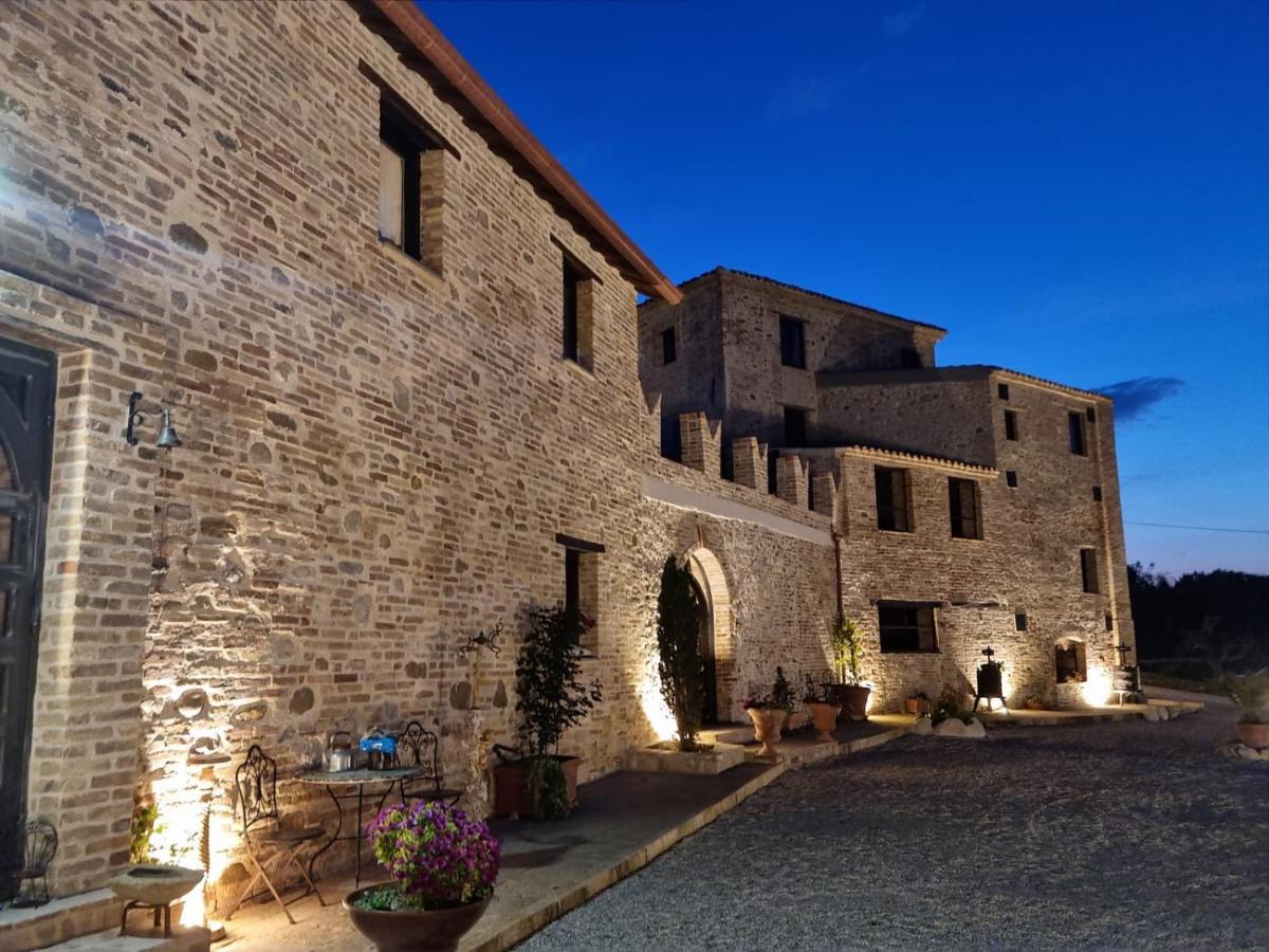 Castello Di Petecciano B&B Mosciano Sant'Angelo Luaran gambar