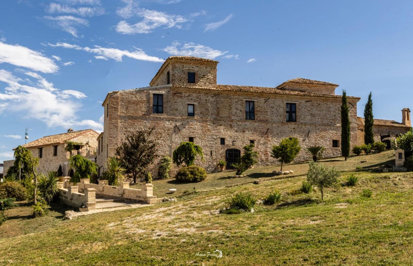 Castello Di Petecciano B&B Mosciano Sant'Angelo Luaran gambar
