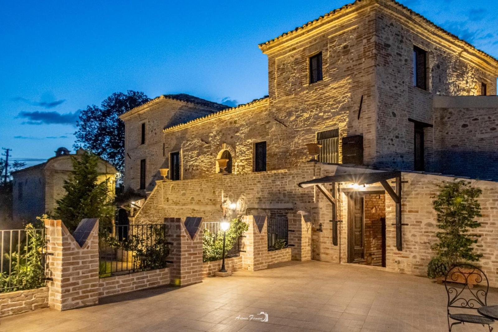 Castello Di Petecciano B&B Mosciano Sant'Angelo Luaran gambar